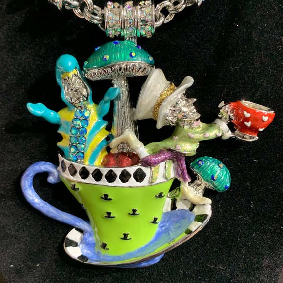 NIB Kirks Folly Wonderland Tea Party Magnetic Enhancer and Necklace Silver Tone - Picture 4 of 12